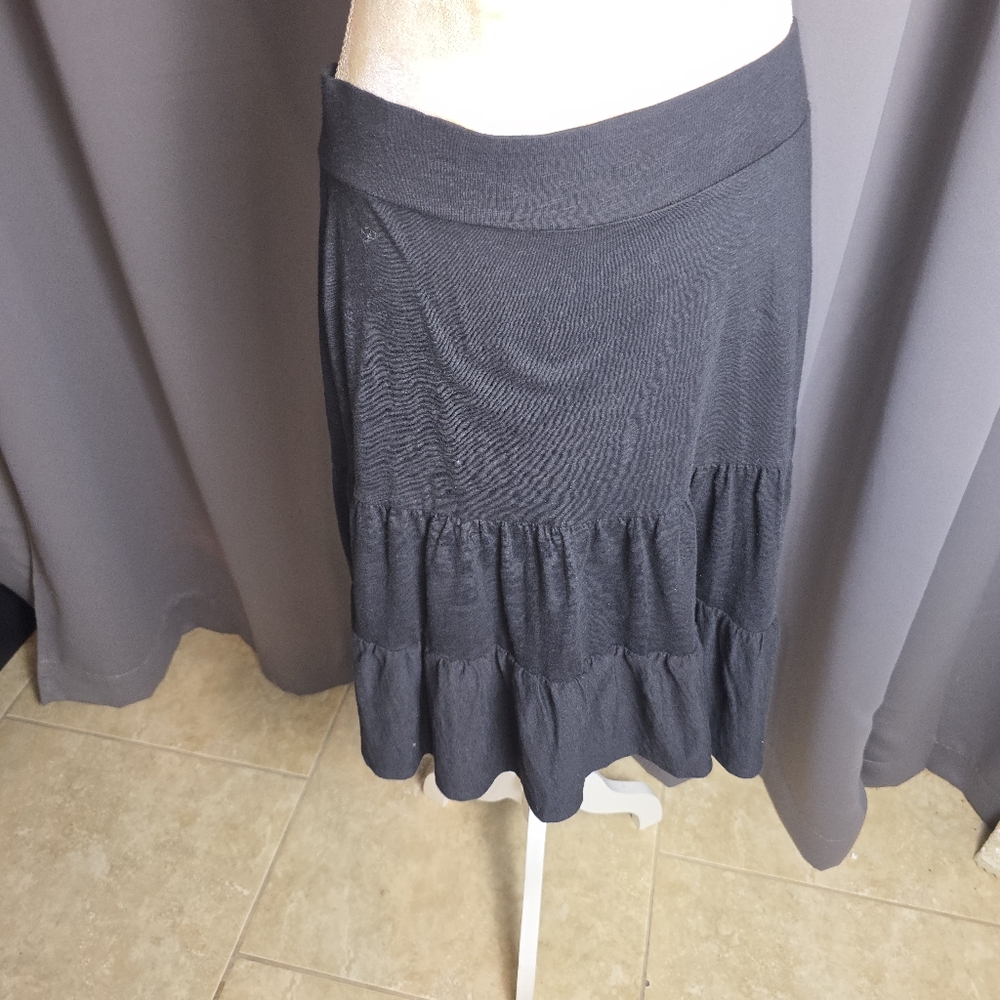 Loft Tiered Skirt Womans‎ XS Black EUC Office